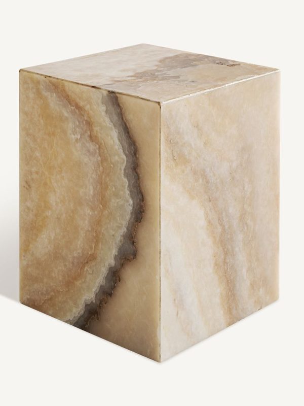 MAGLAND SIDE TABLE